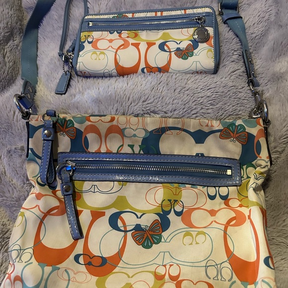 Authentic Coach fabric handbag and wallet - Picture 6 of 6